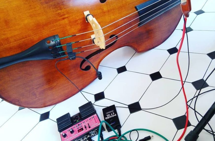 Upright bass, looper and efx